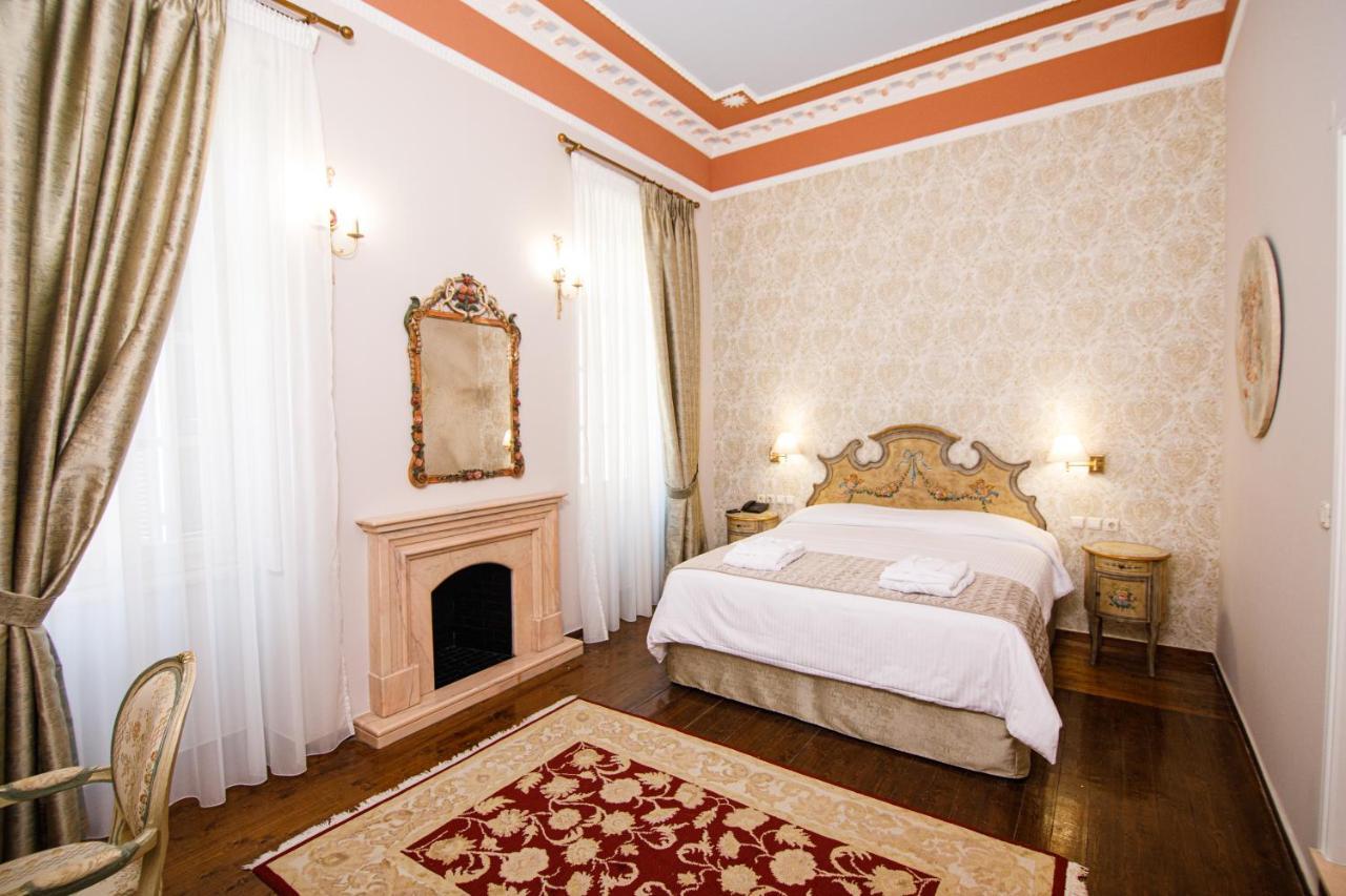 Palaiologos Luxury City Hotel Patras Exterior photo
