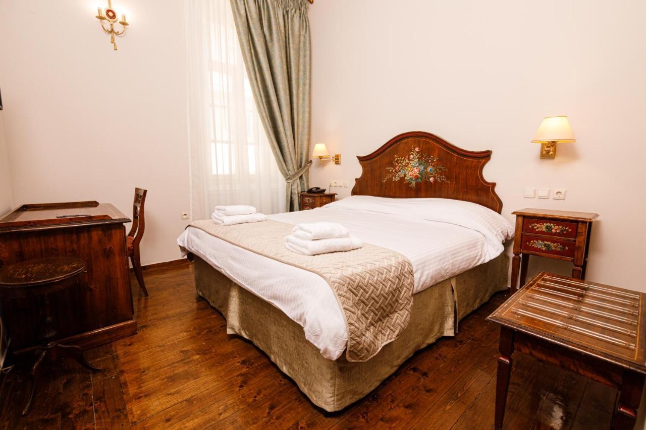 Palaiologos Luxury City Hotel Patras Exterior photo